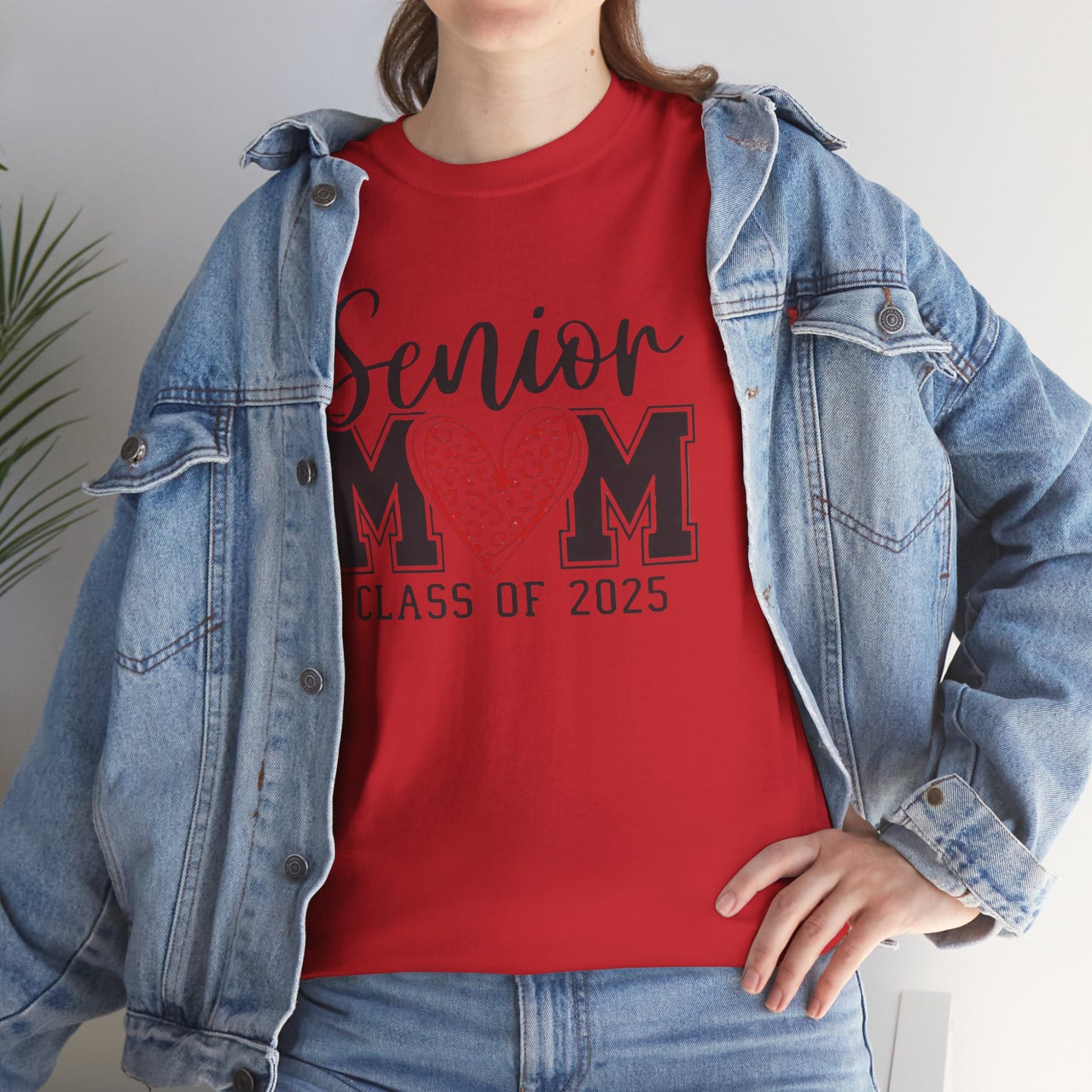 Senior Mom Class of 2026 Leopard Heart Shirt – Proud Graduation Tee for Moms