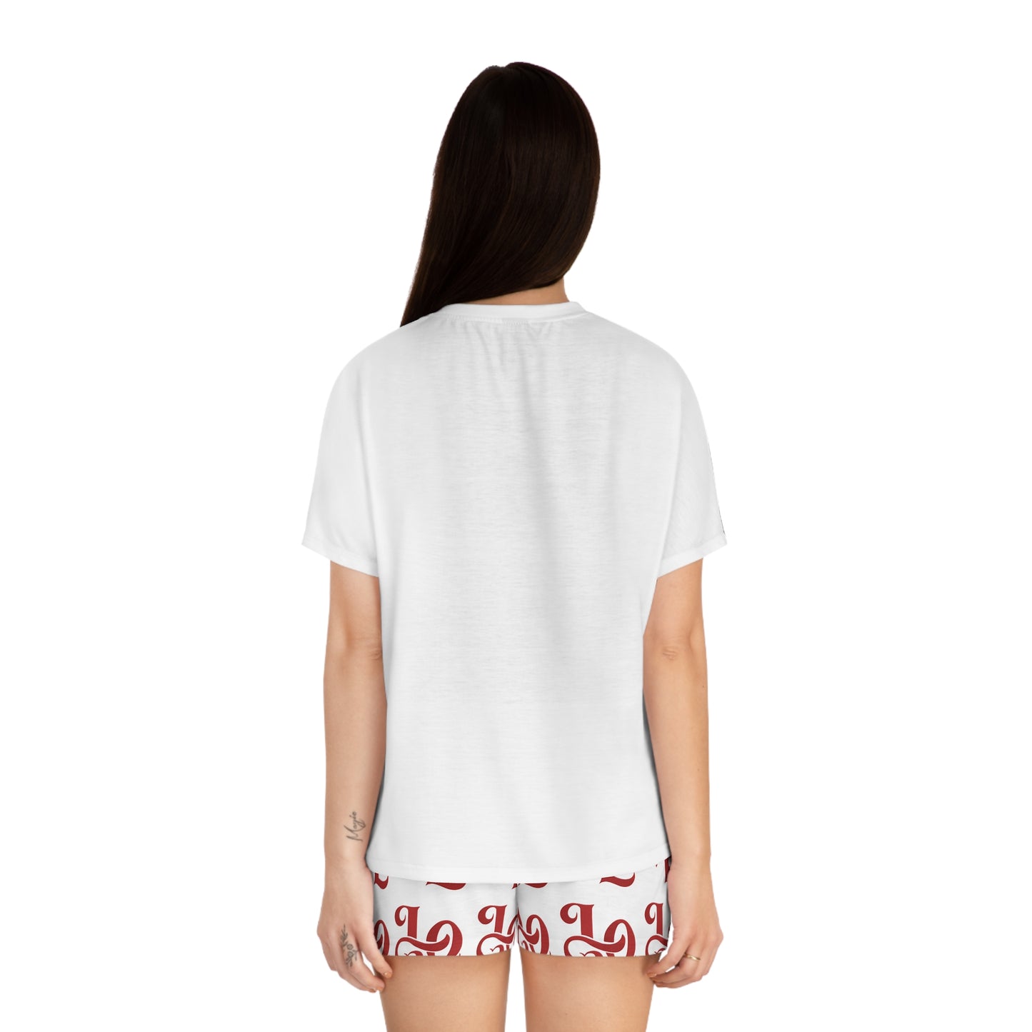 Retro LOVE Heart Graphic Tee – Bold Red Romance Design