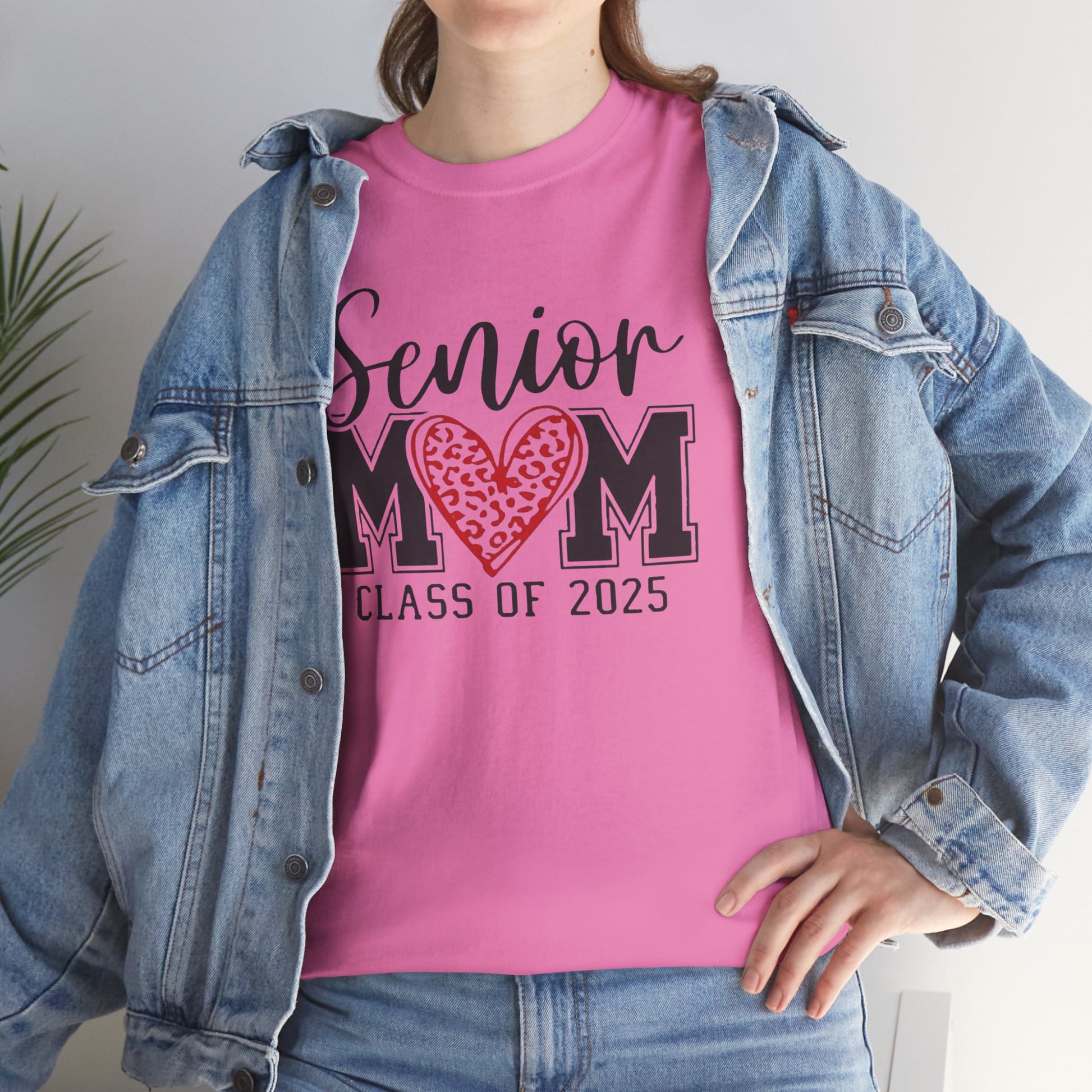 Senior Mom Class of 2026 Leopard Heart Shirt – Proud Graduation Tee for Moms