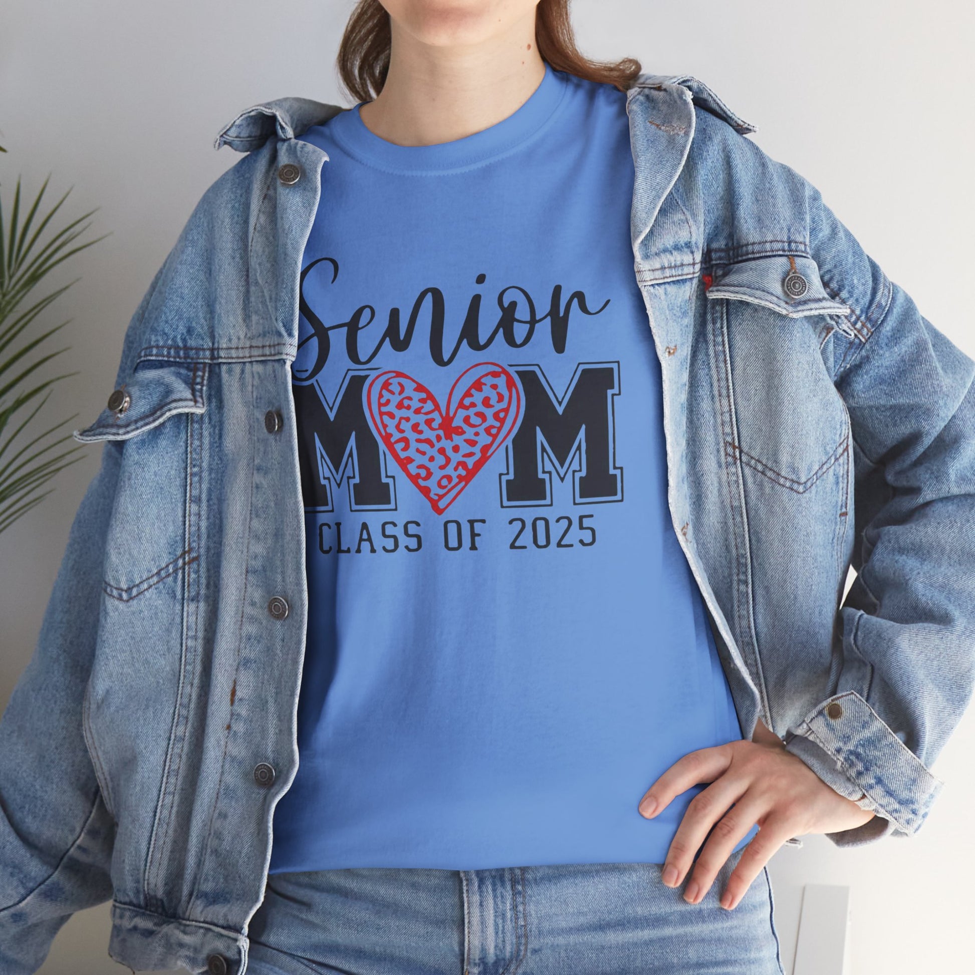 Senior Mom Class of 2026 Leopard Heart Shirt – Proud Graduation Tee for Moms