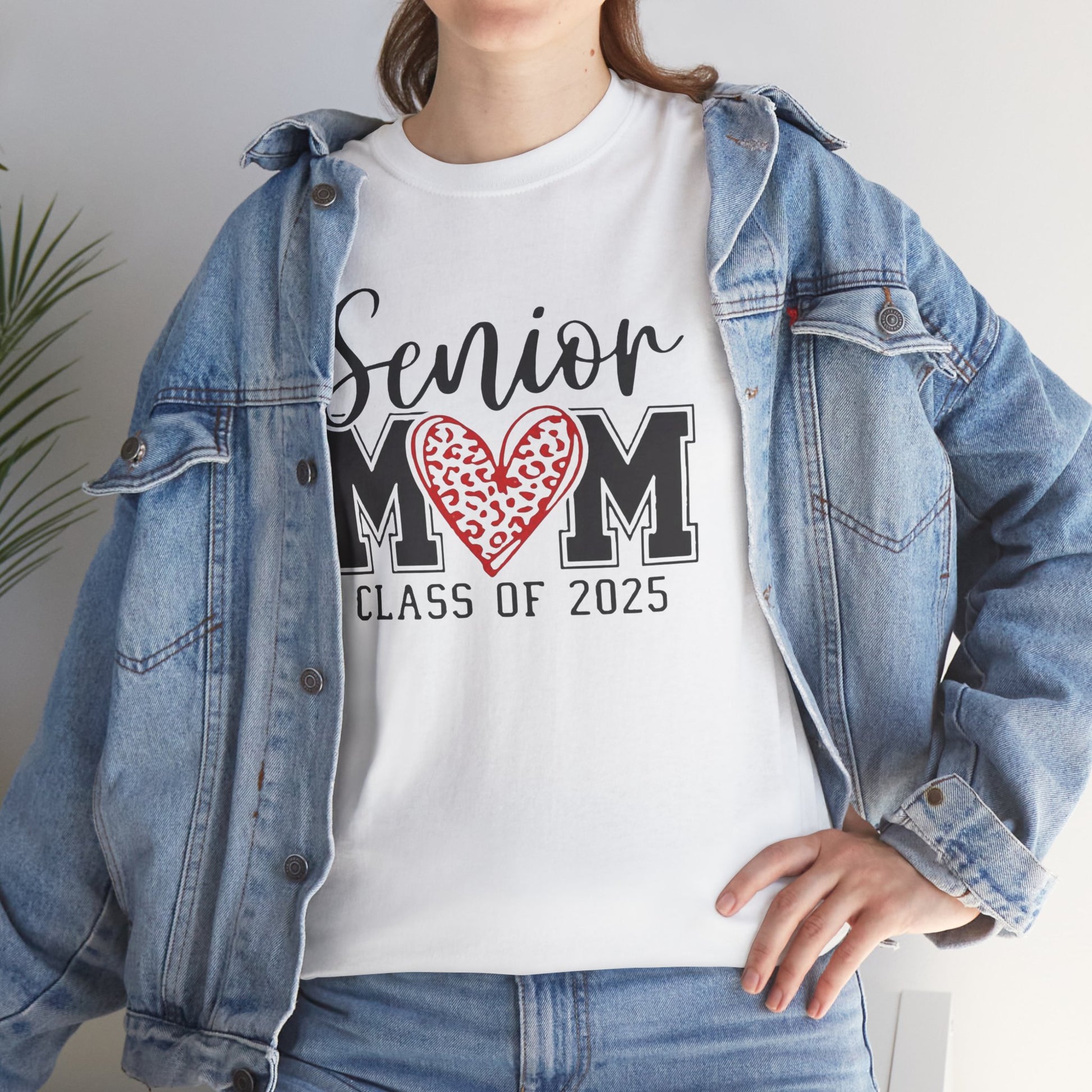Senior Mom Class of 2026 Leopard Heart Shirt – Proud Graduation Tee for Moms